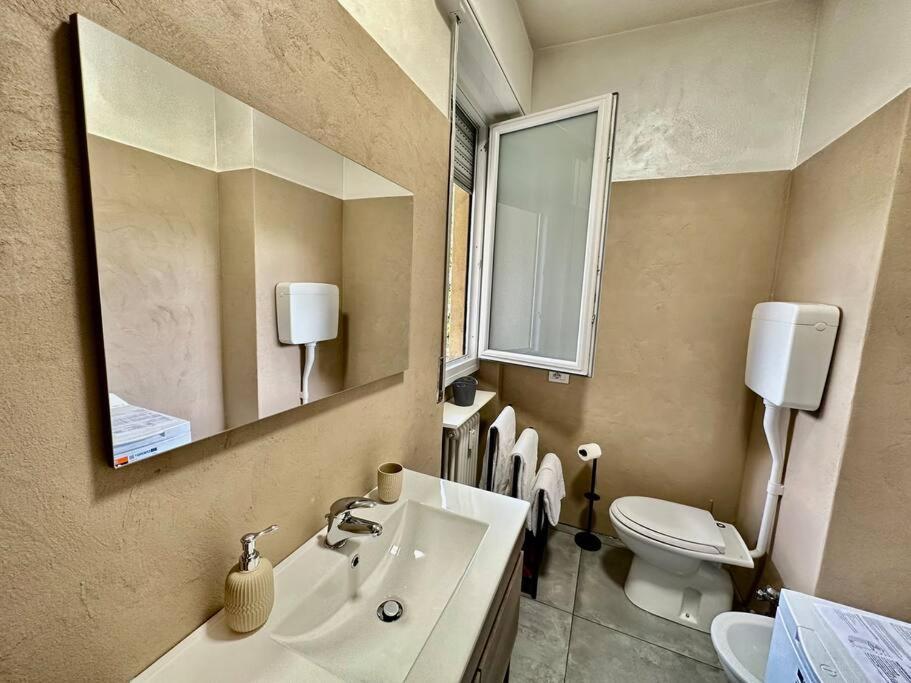 קומו Low Cost Holiday An Business House And Free Park By Revenue House מראה חיצוני תמונה