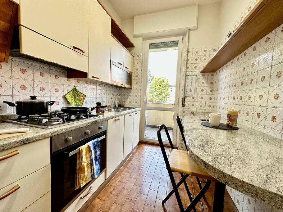 קומו Low Cost Holiday An Business House And Free Park By Revenue House מראה חיצוני תמונה
