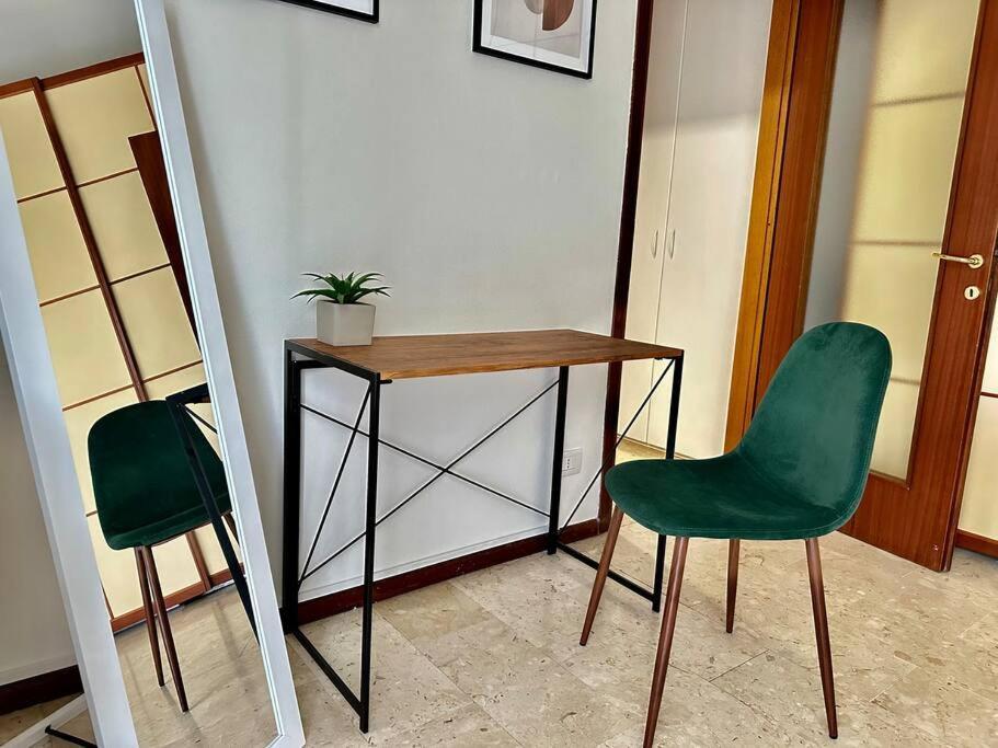קומו Low Cost Holiday An Business House And Free Park By Revenue House מראה חיצוני תמונה